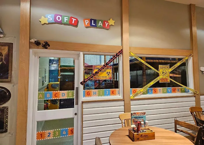Hiba Luxury Lodge At Parkdean Cayton Bay Holiday Park