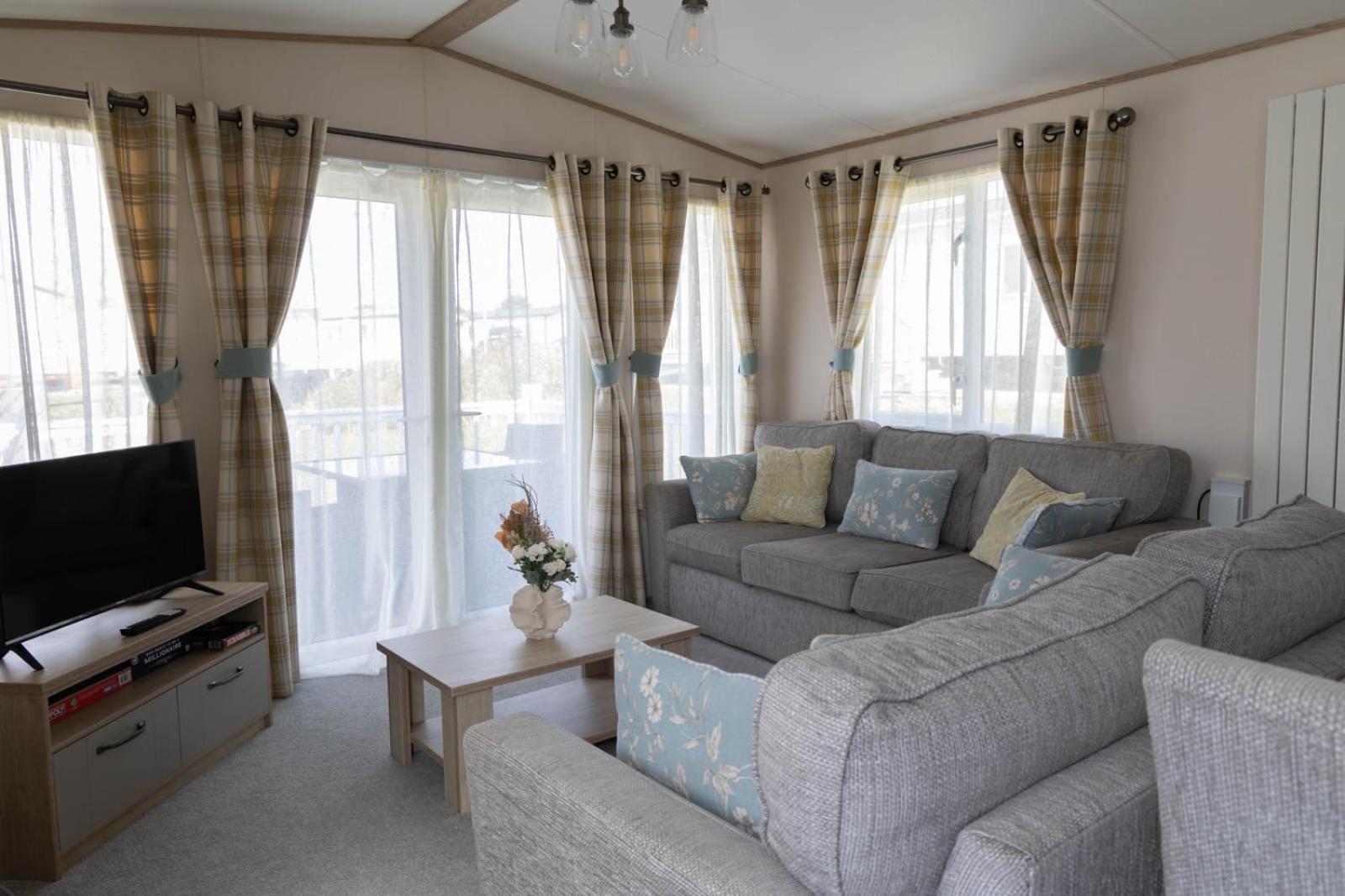 Hiba Luxury At Parkdean Cayton Bay *